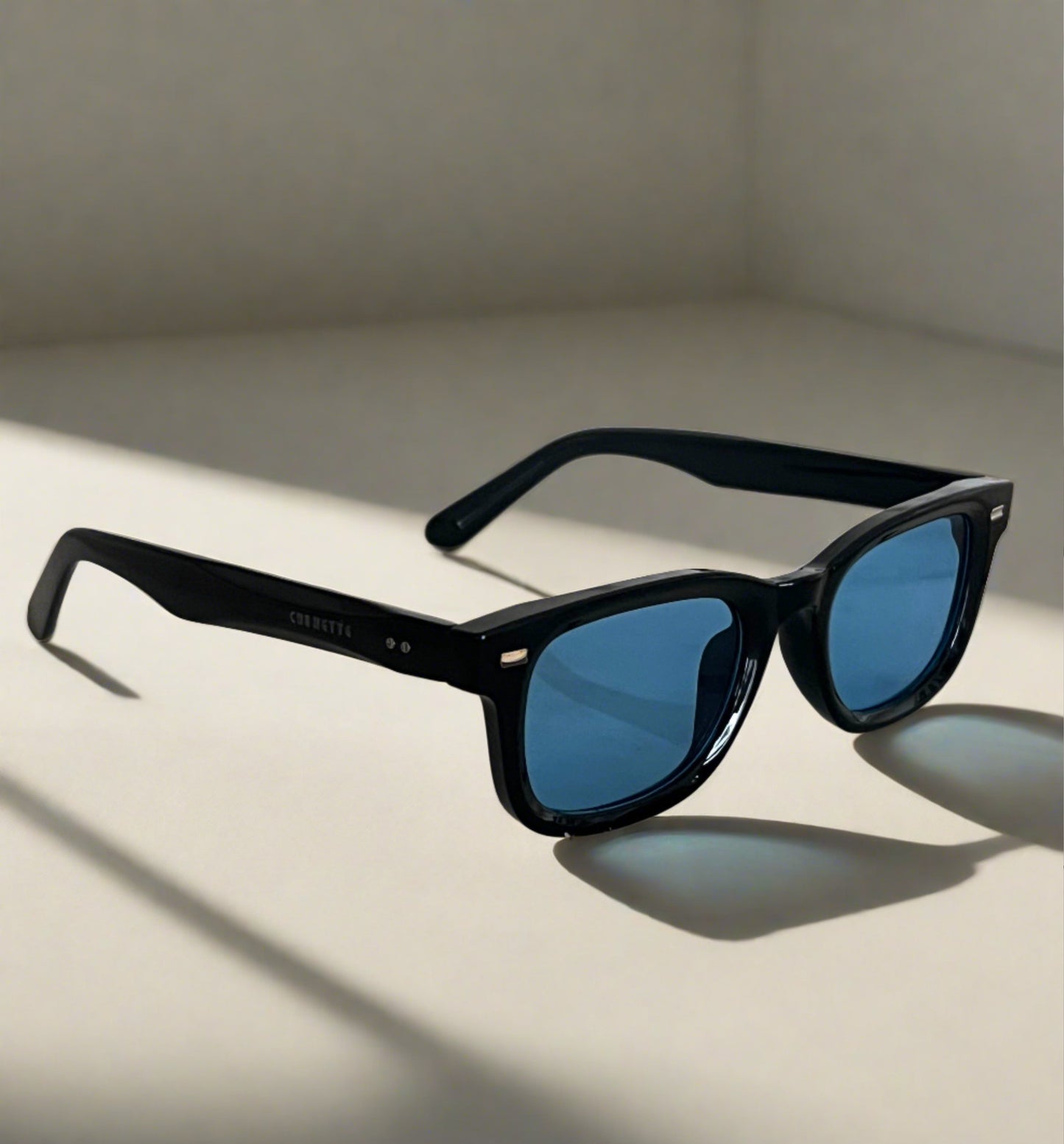 Icon sunglasses - Black with blue lens
