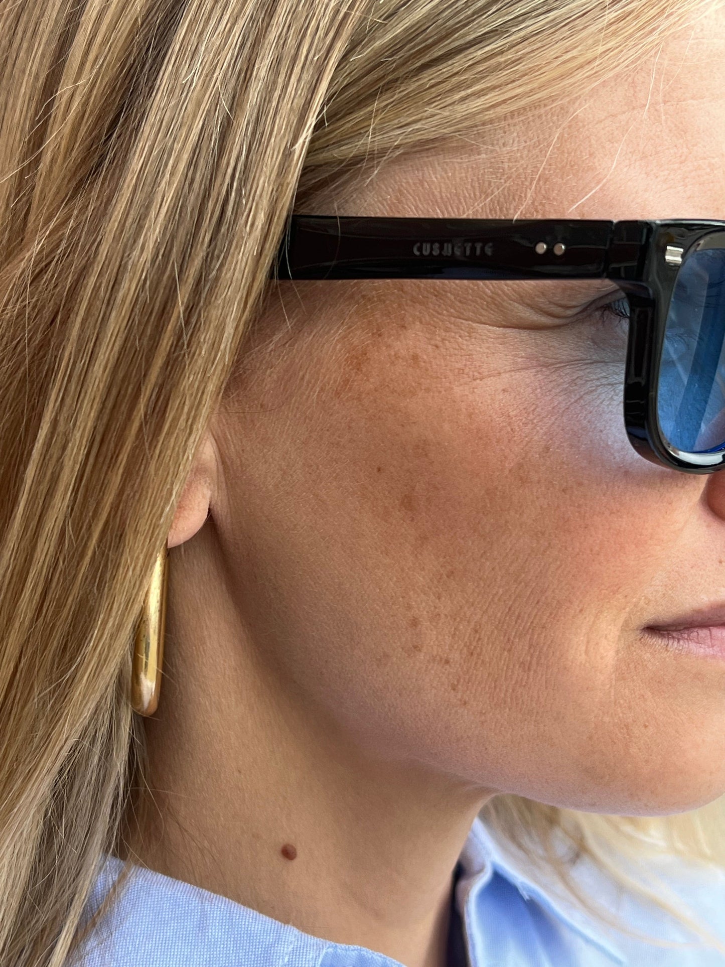 Icon sunglasses - Black with blue lens