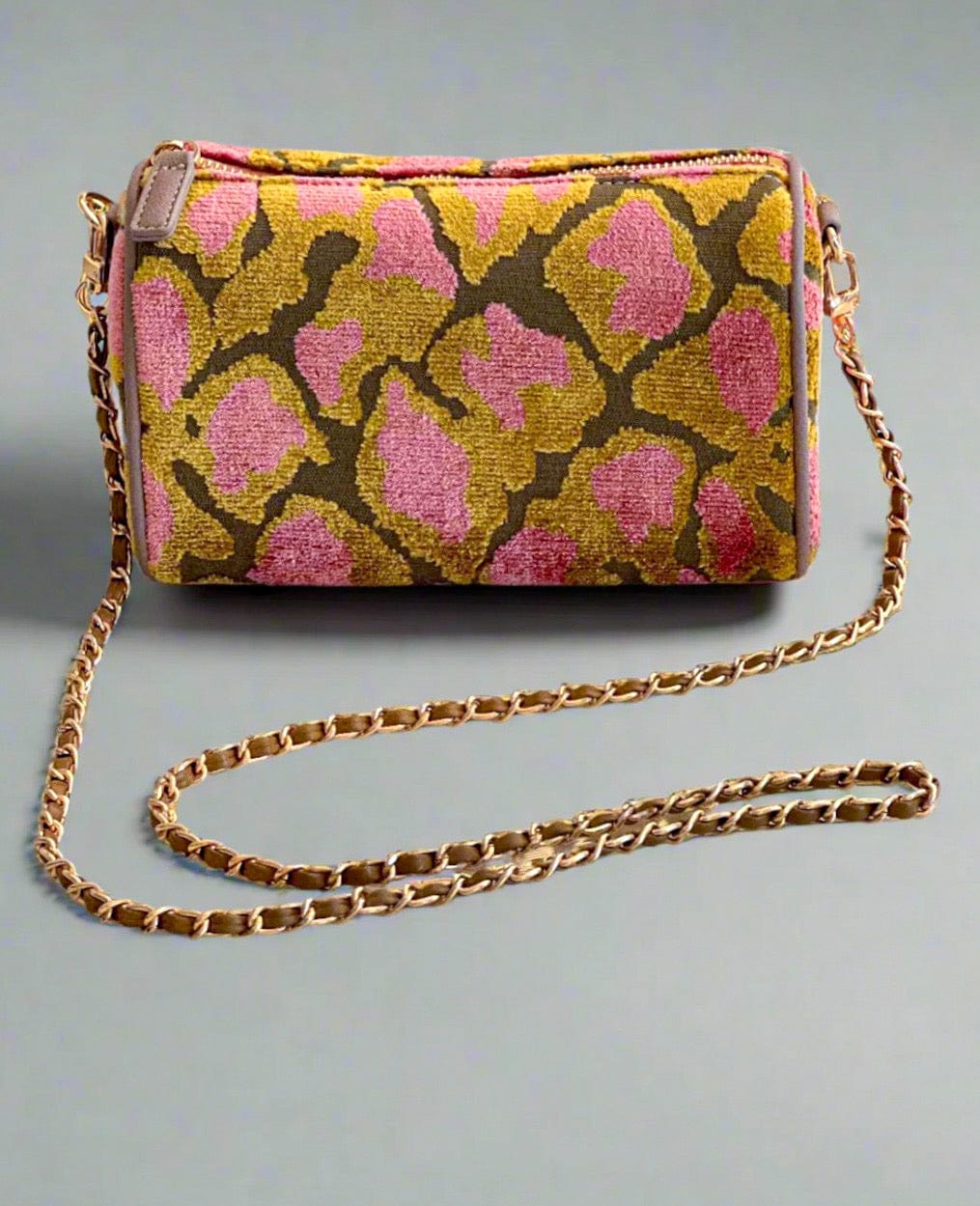 NEW Pink & Gold Leopard Carrie bag