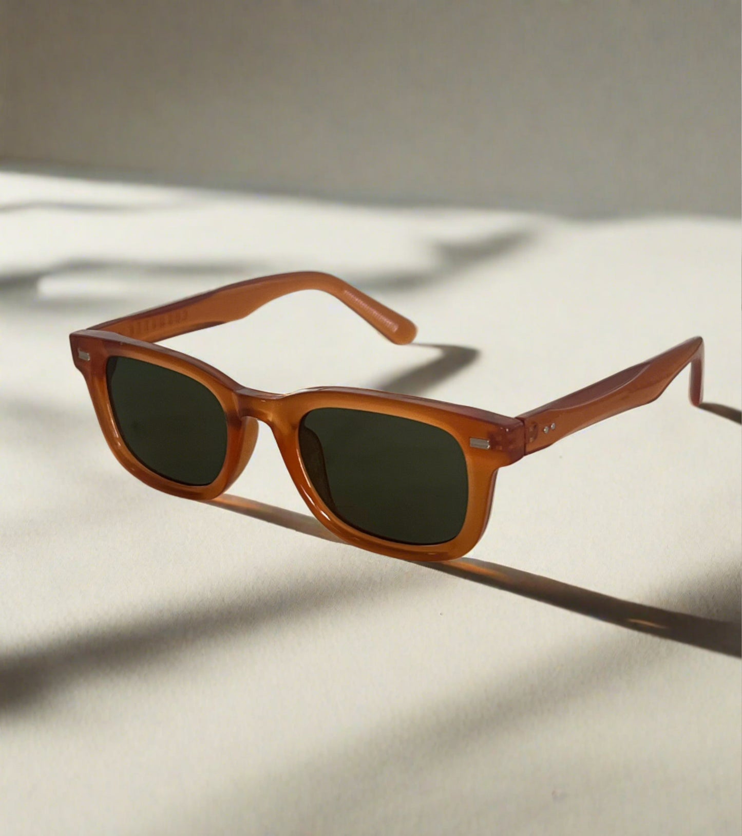 Carolyn sunglasses - Amber with green lens