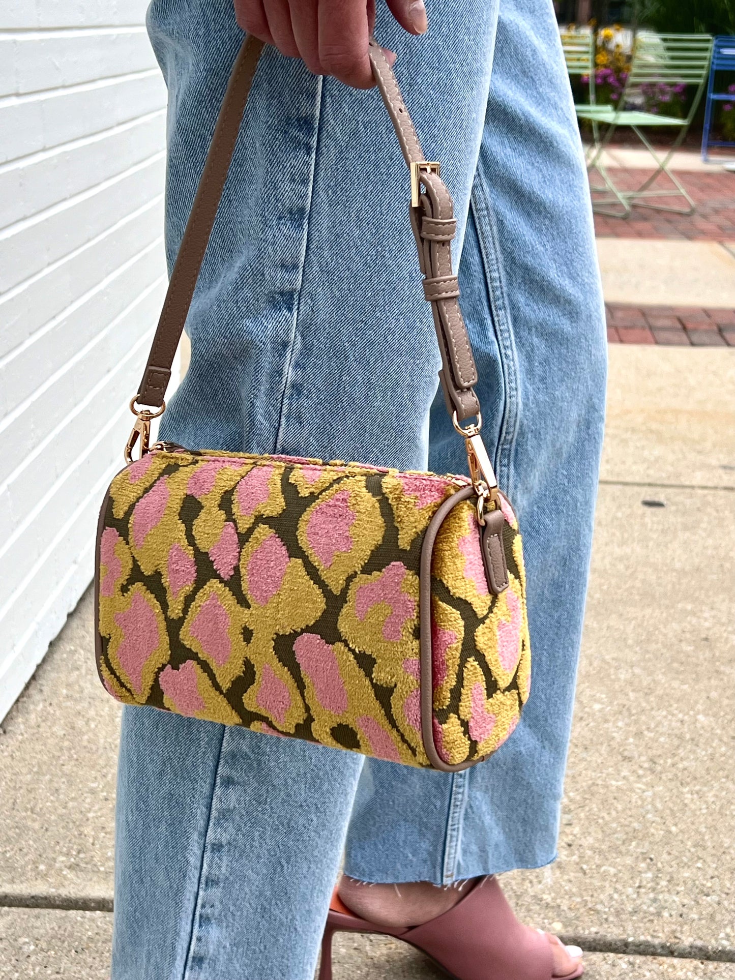 NEW Pink & Gold Leopard Carrie bag